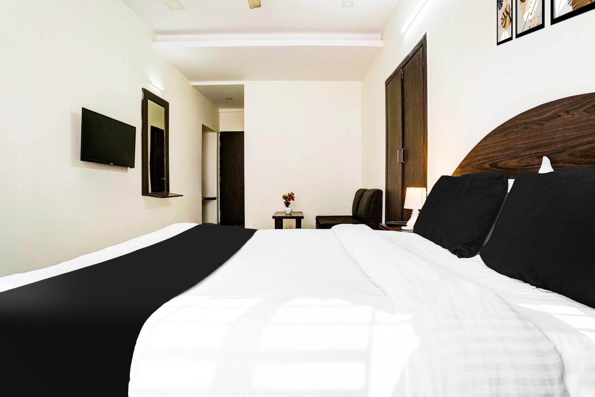 Super Hotel O Nashik Near Vijay Mamta Theatre Formerly Sahara Inn Exterior foto